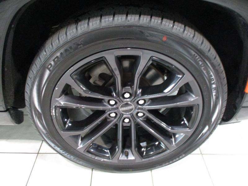 Jeep Grand Wagoneer  2024