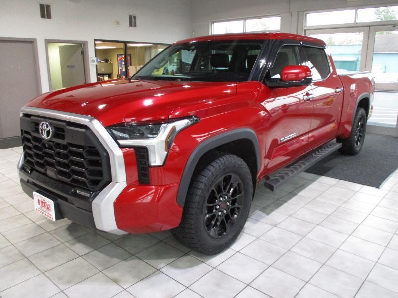 Toyota Tundra Limited CrewMax 4WD Long Bed 2023