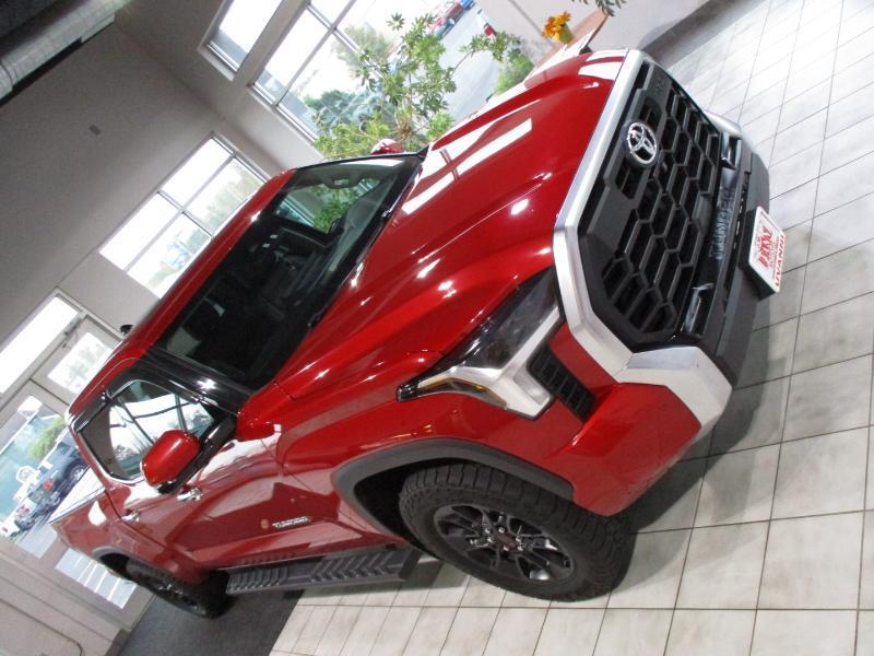 Toyota Tundra Limited CrewMax 4WD Long Bed 2023