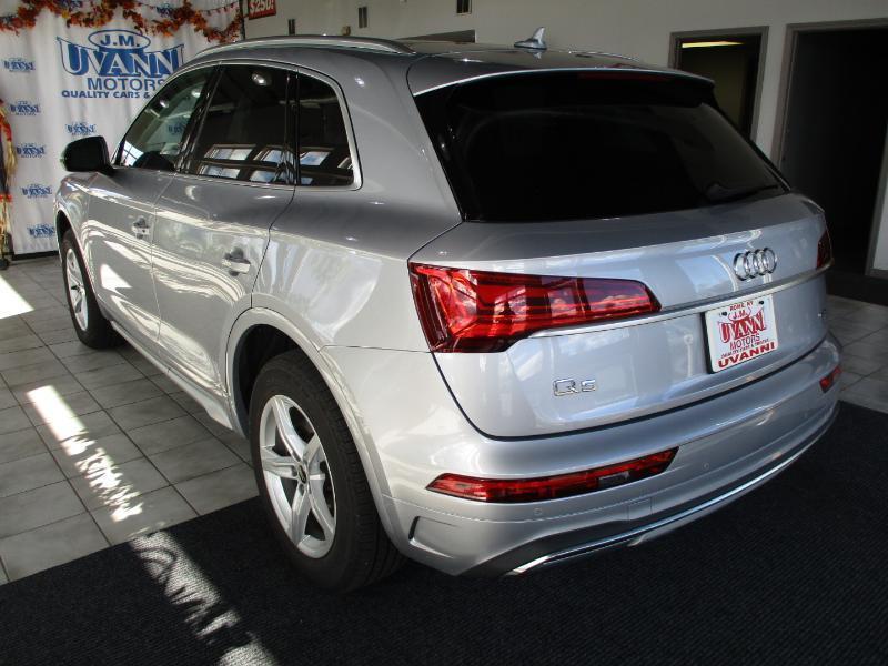 Audi Q5 2.0T Premium quattro 2023