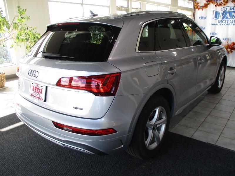 Audi Q5 2.0T Premium quattro 2023