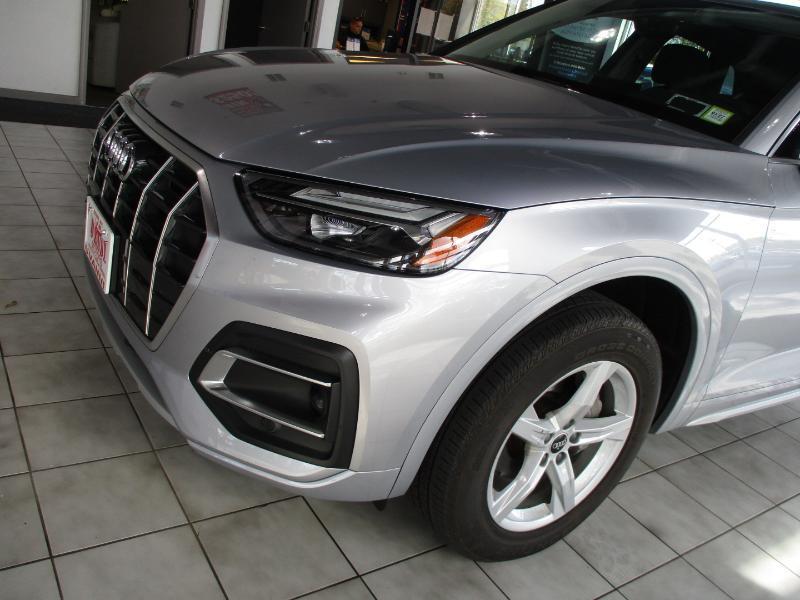 Audi Q5 2.0T Premium quattro 2023
