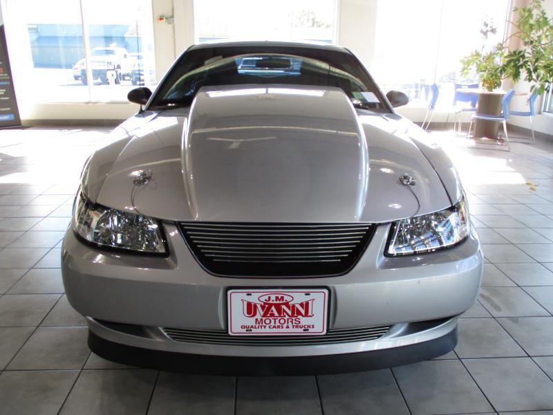 Ford Mustang GT Coupe 2000