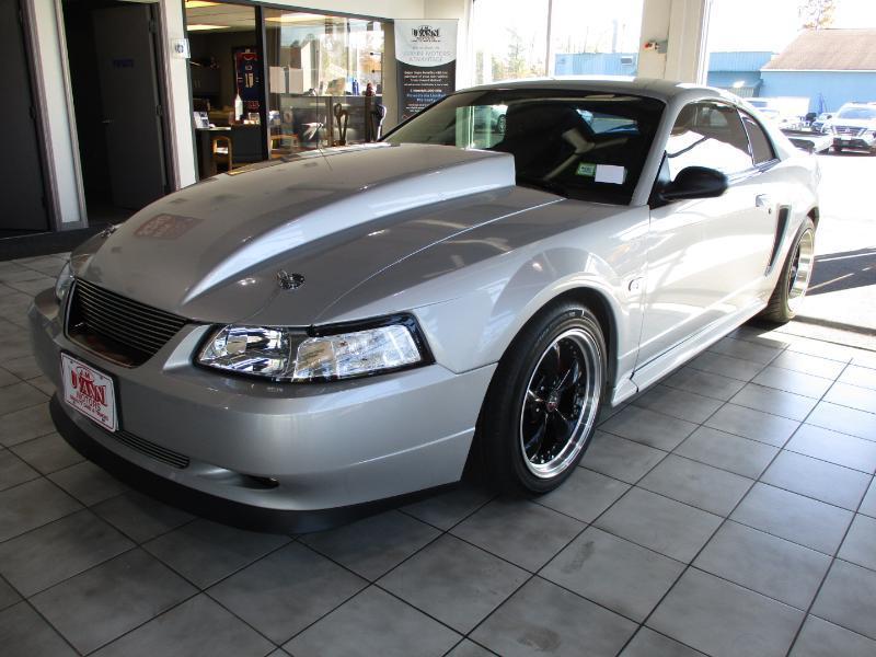 Ford Mustang GT Coupe 2000