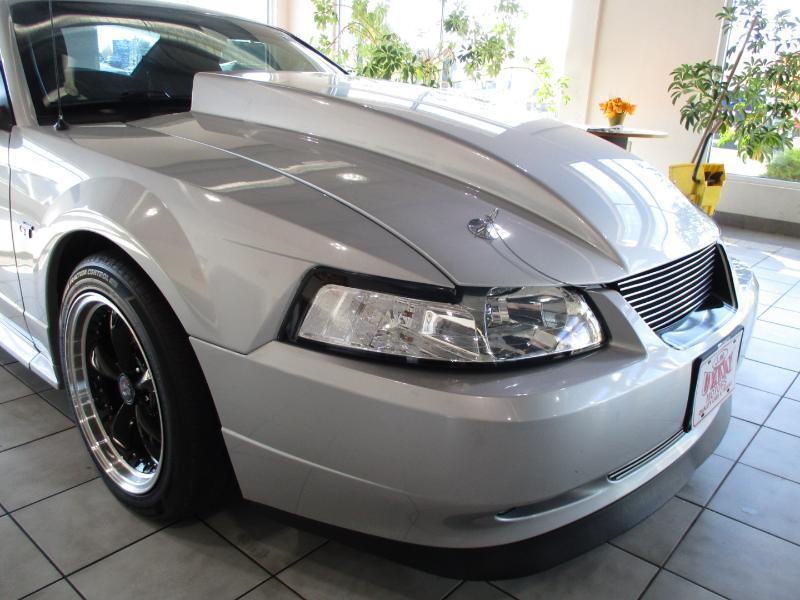 Ford Mustang GT Coupe 2000