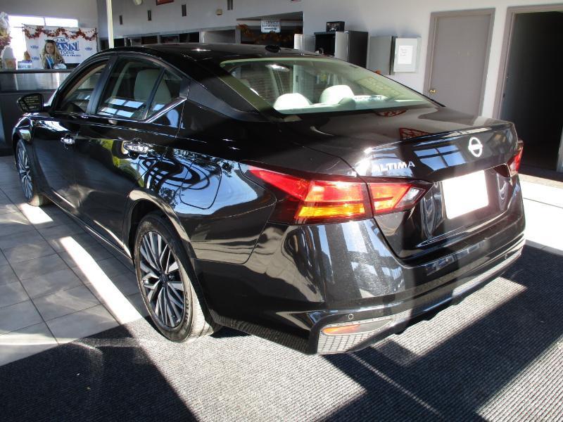 Nissan Altima 2.5 SV 2025