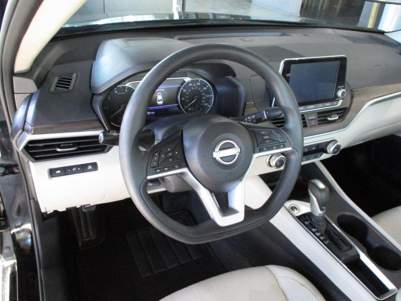 Nissan Altima 2.5 SV 2025