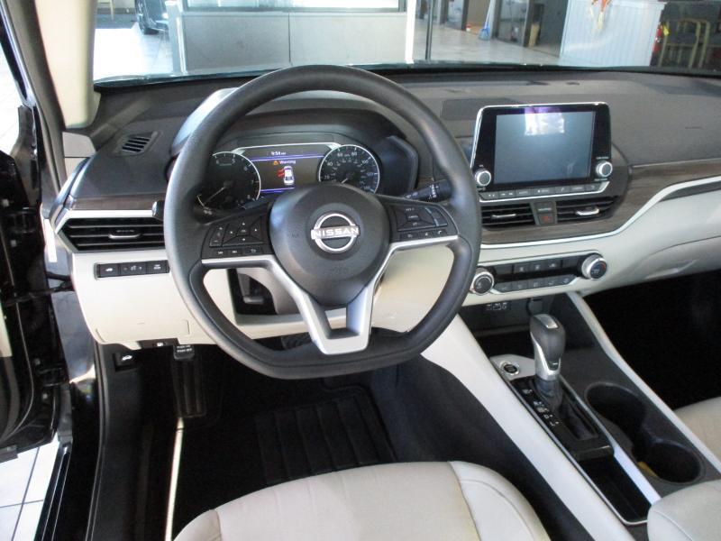 Nissan Altima 2.5 SV 2025