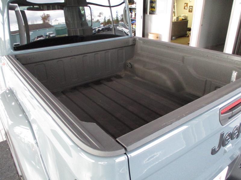 Jeep Gladiator  2025