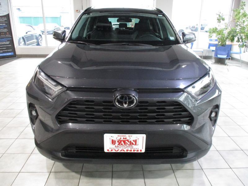 Toyota RAV4 XLE Premium AWD 2025