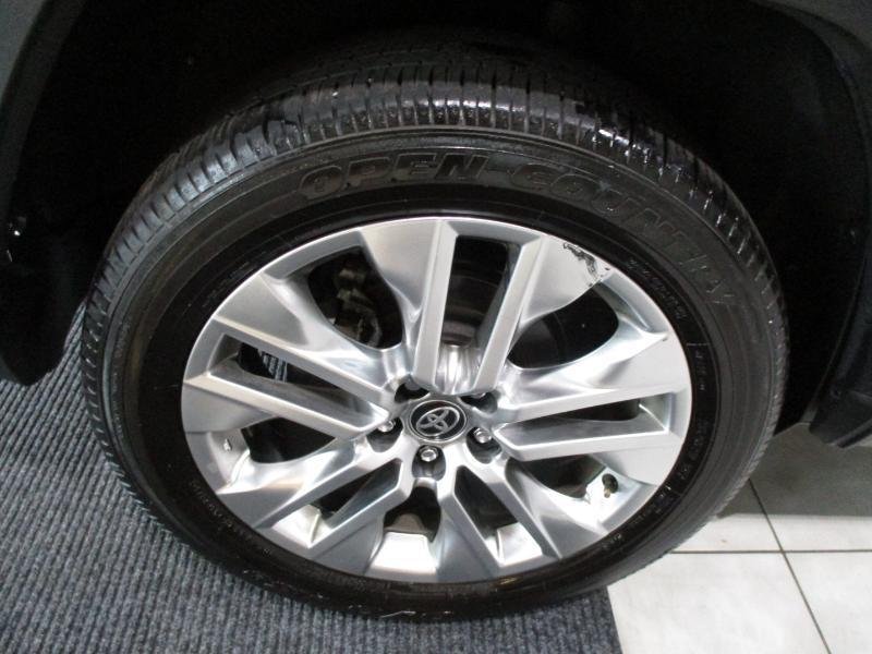 Toyota RAV4 XLE Premium AWD 2025