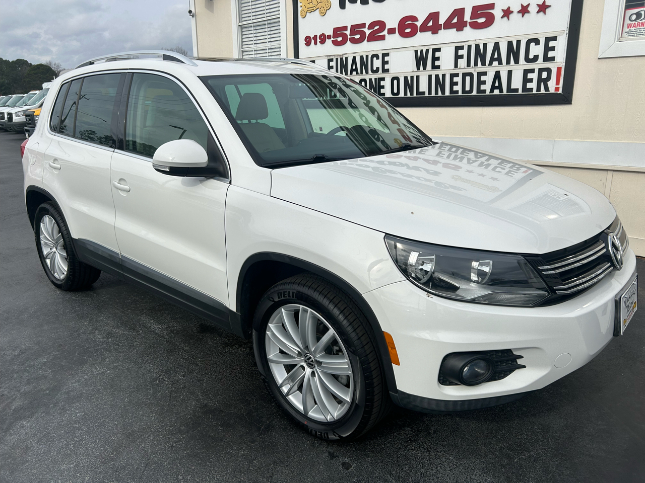 Volkswagen Tiguan S 2012