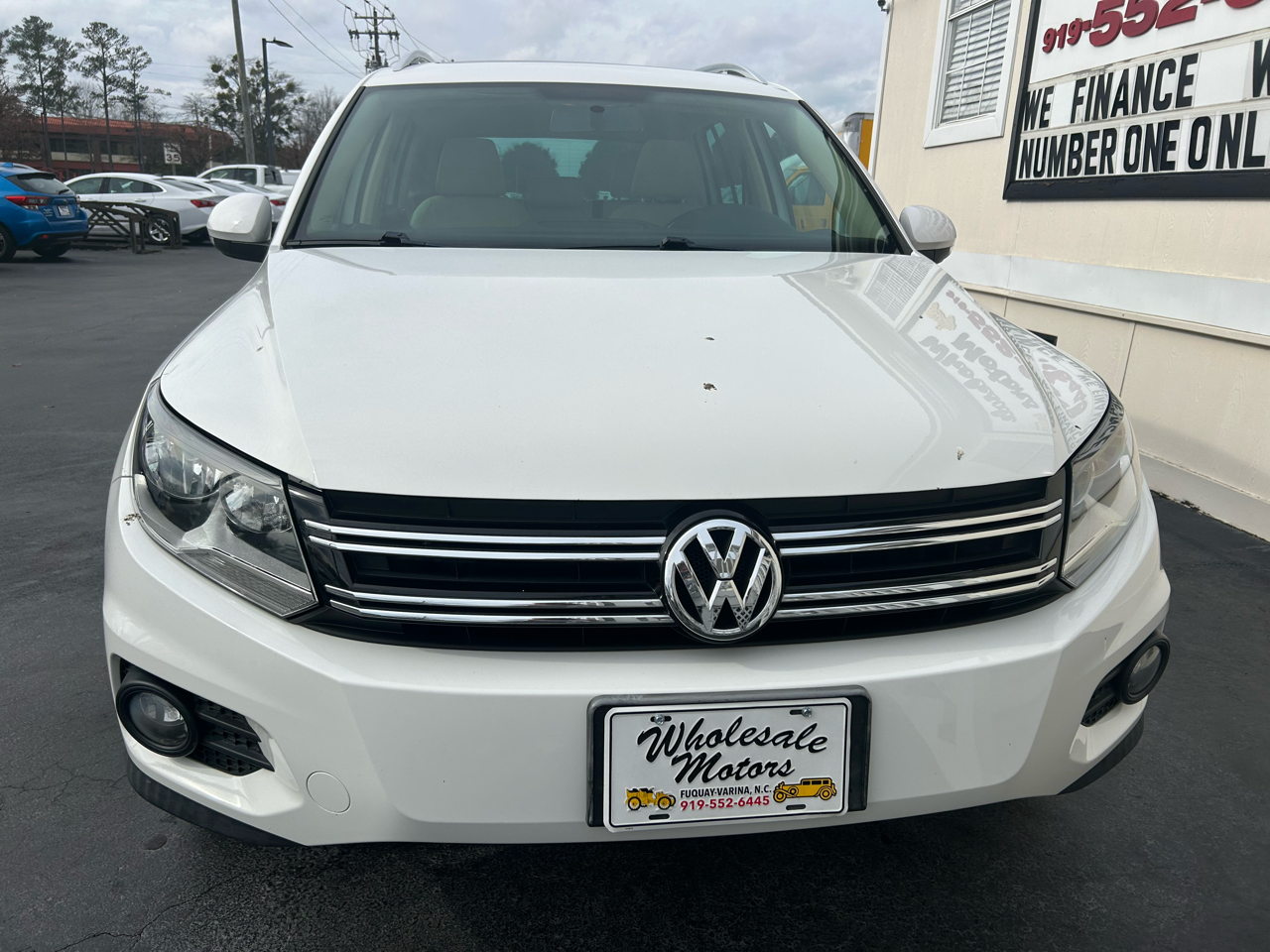 Volkswagen Tiguan S 2012