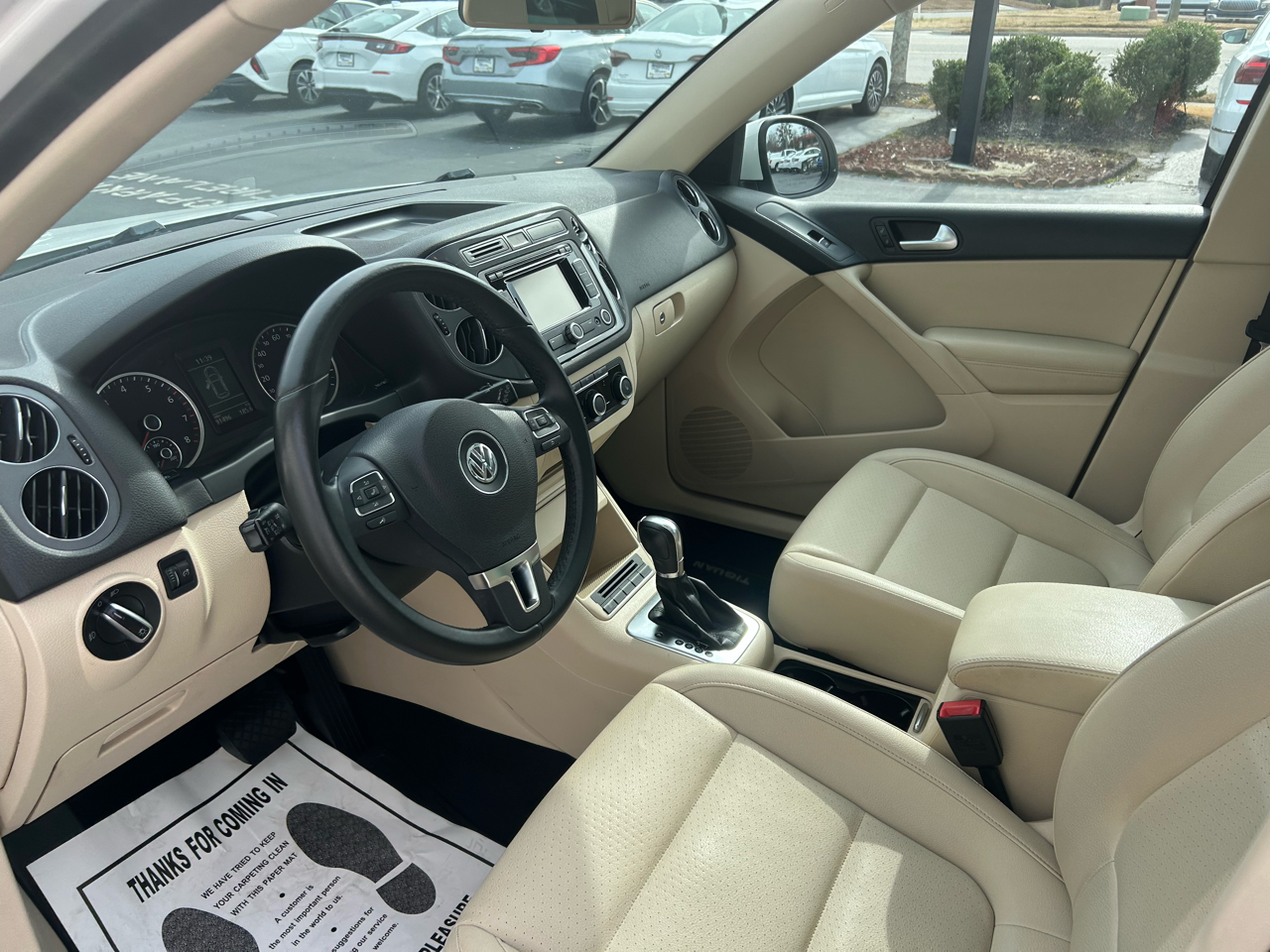 Volkswagen Tiguan S 2012