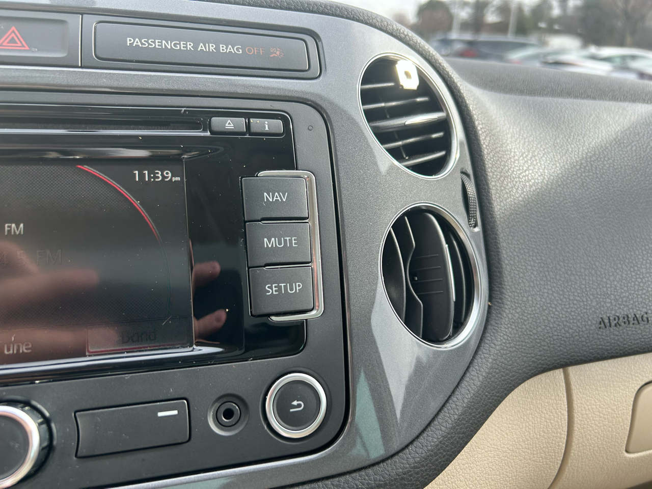 Volkswagen Tiguan S 2012