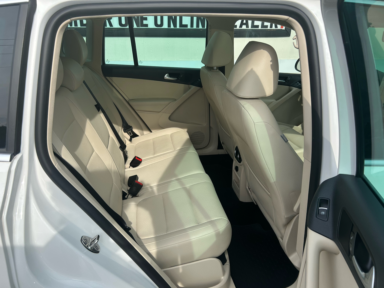 Volkswagen Tiguan S 2012