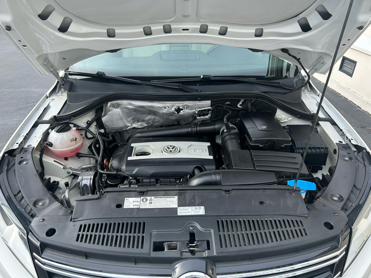 Volkswagen Tiguan S 2012