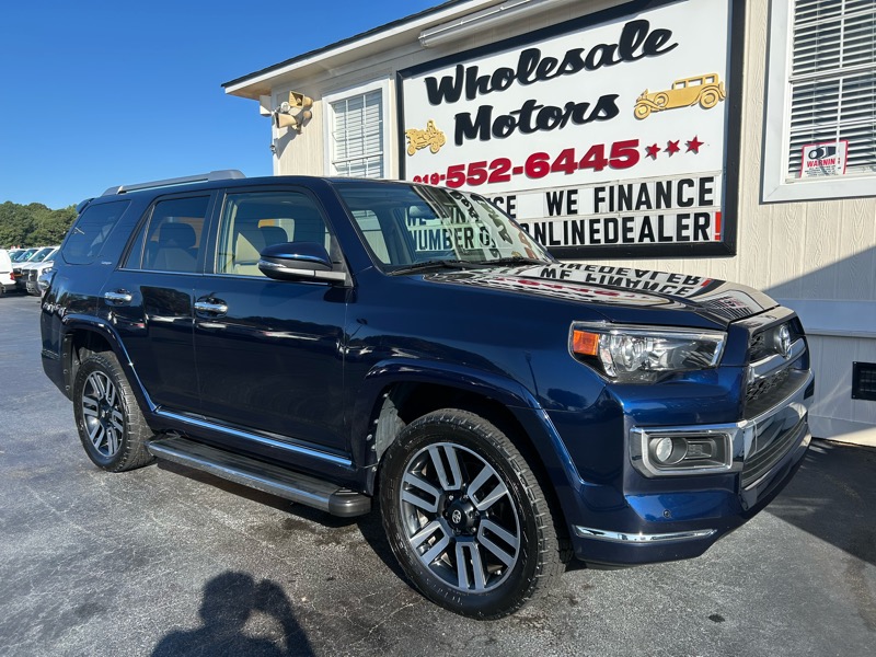 2018 Toyota 4Runner Limited 4WD V6 photo 2