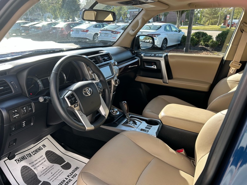 2018 Toyota 4Runner Limited 4WD V6 photo 10