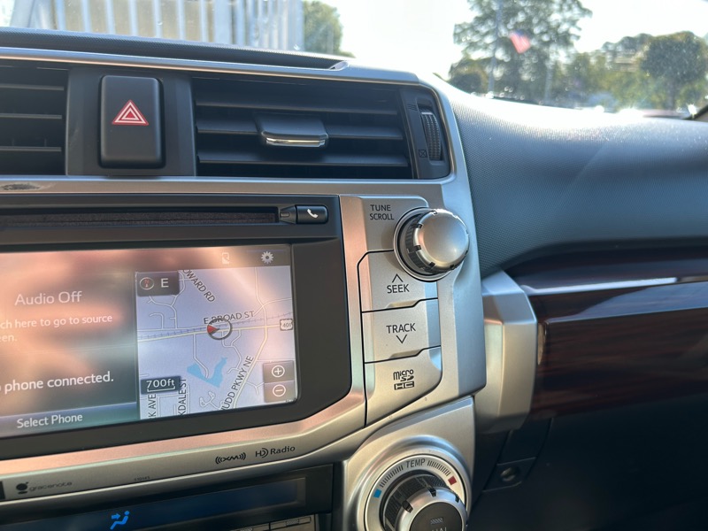 2018 Toyota 4Runner Limited 4WD V6 photo 15