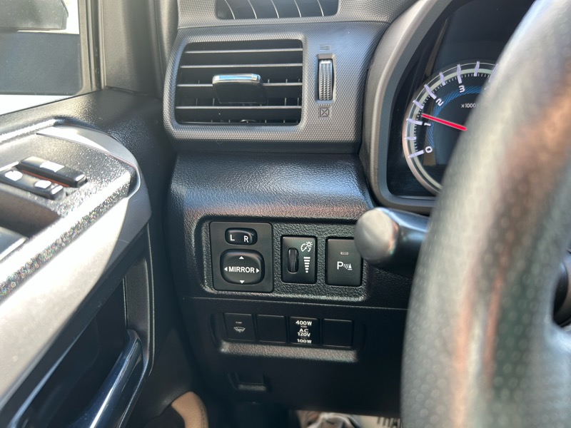 2018 Toyota 4Runner Limited 4WD V6 photo 17