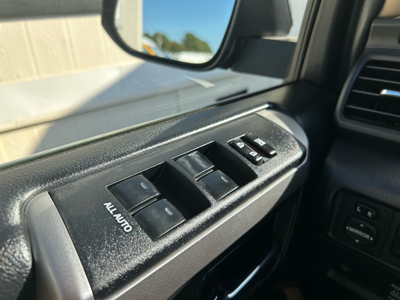 2018 Toyota 4Runner Limited 4WD V6 photo 18