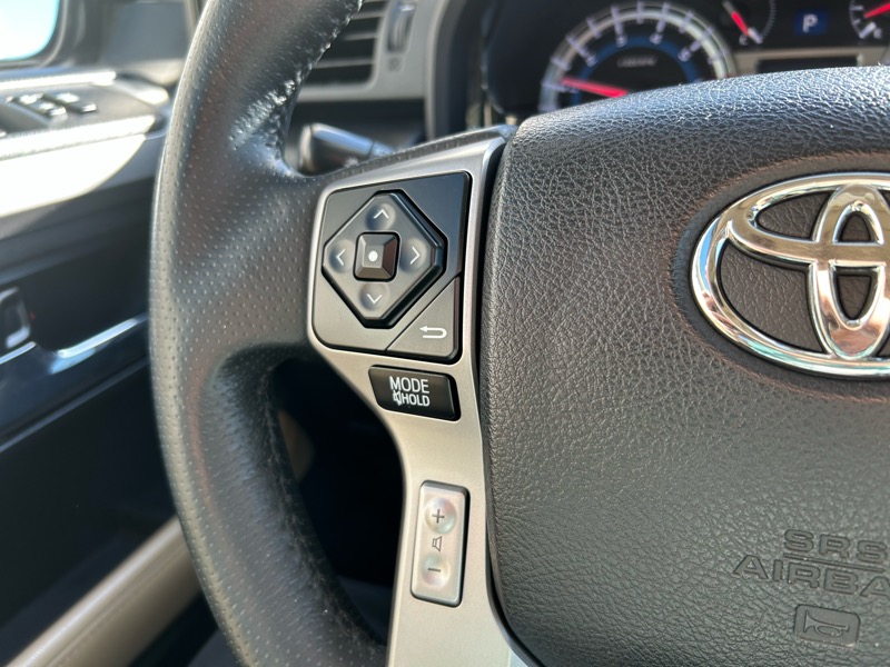 2018 Toyota 4Runner Limited 4WD V6 photo 23