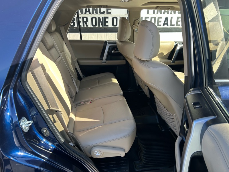 2018 Toyota 4Runner Limited 4WD V6 photo 27