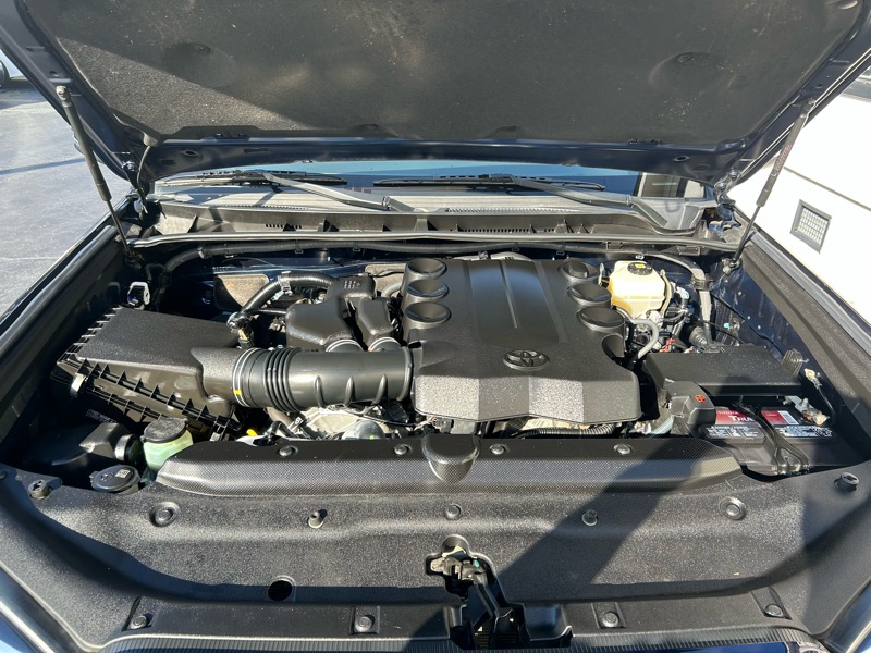 2018 Toyota 4Runner Limited 4WD V6 photo 37