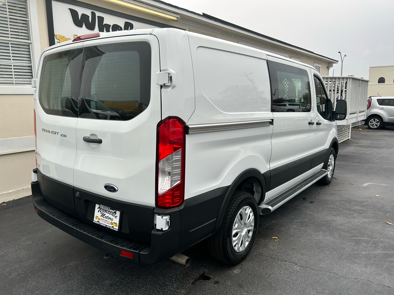 Ford Transit Cargo Van T-250 130" Low Rf 9070 GVWR RWD 2024