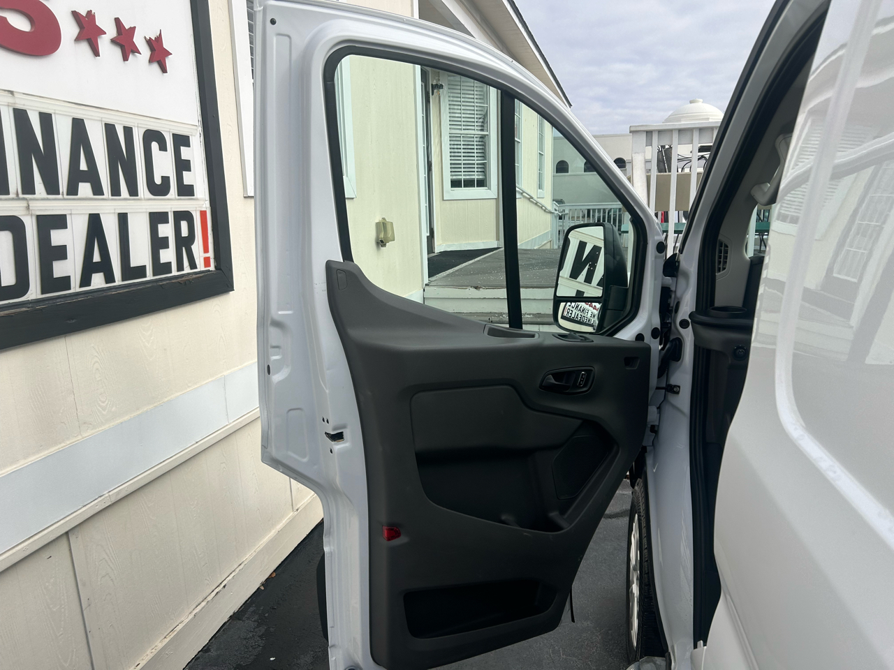 Ford Transit 250 XL 2024