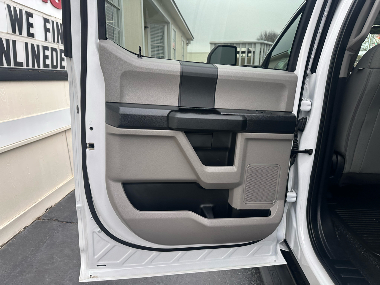 Ford Super Duty F-250 SRW 4WD SuperCab 158" XL 2019