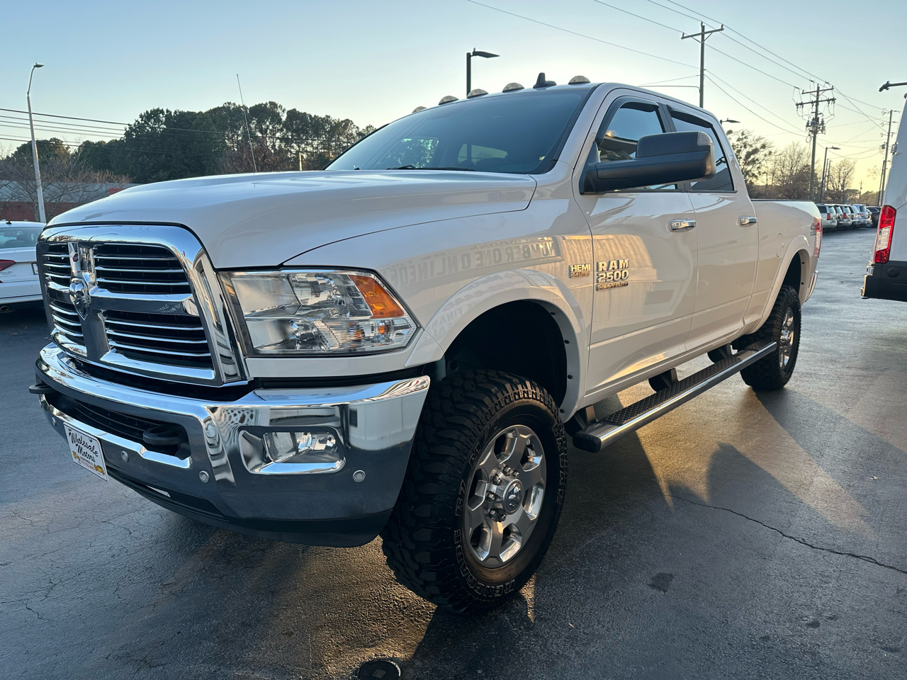 RAM 2500 Big Horn 4x4 Crew Cab 6'4" Box 2017