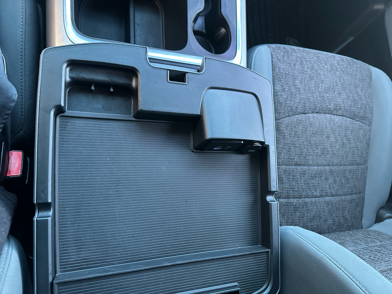 RAM 2500 Big Horn 4x4 Crew Cab 6'4" Box 2017