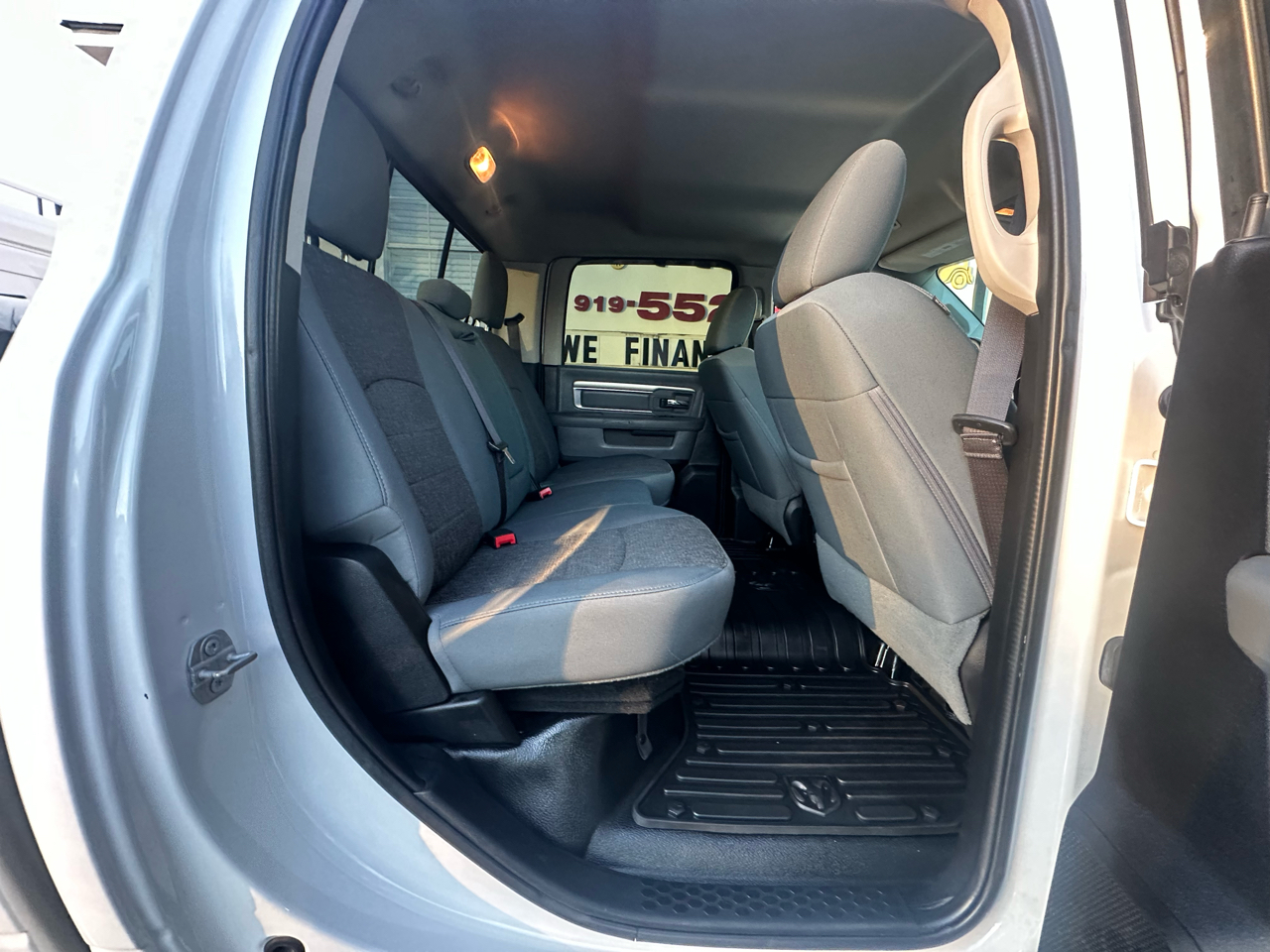 RAM 2500 Big Horn 4x4 Crew Cab 6'4" Box 2017