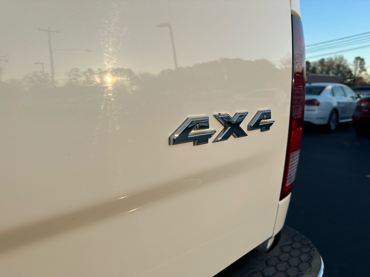 RAM 2500 Big Horn 4x4 Crew Cab 6'4" Box 2017