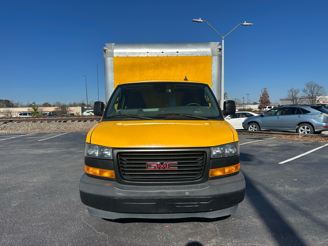 GMC Savana Commercial Cutaway 3500 Van 177" 2019