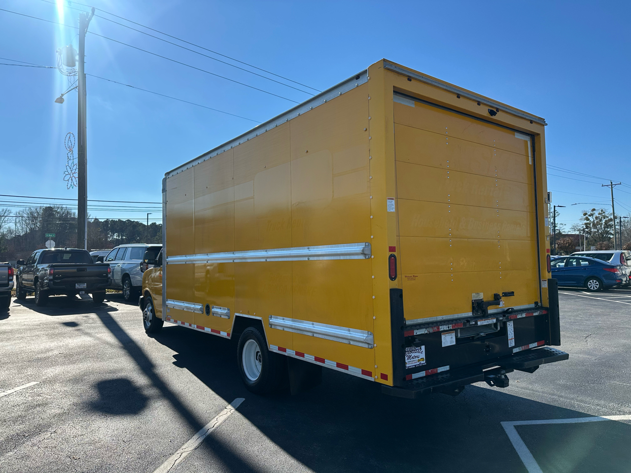 GMC Savana Commercial Cutaway 3500 Van 177" 2019