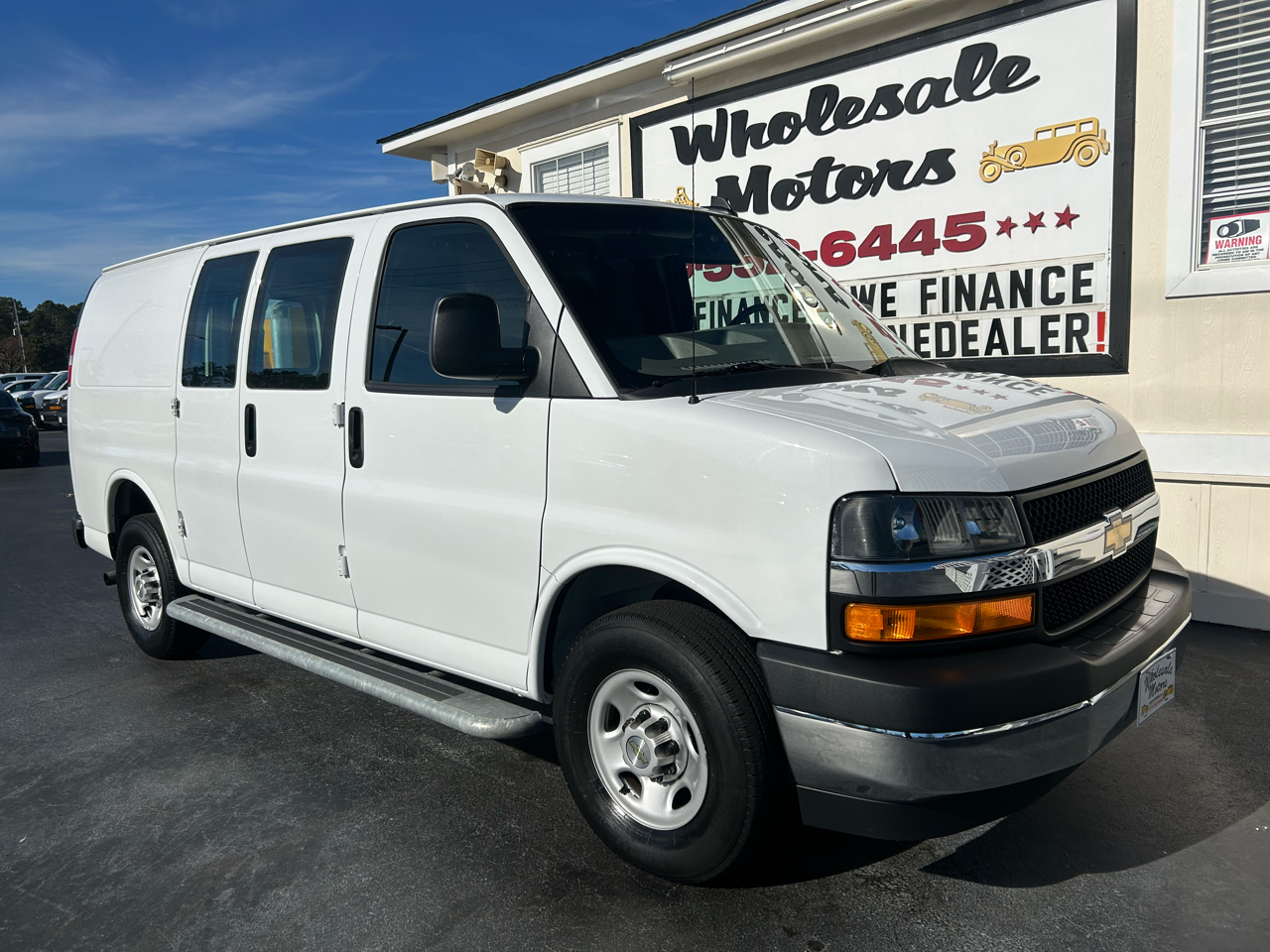 Chevrolet Express Cargo Van RWD 2500 135" 2024