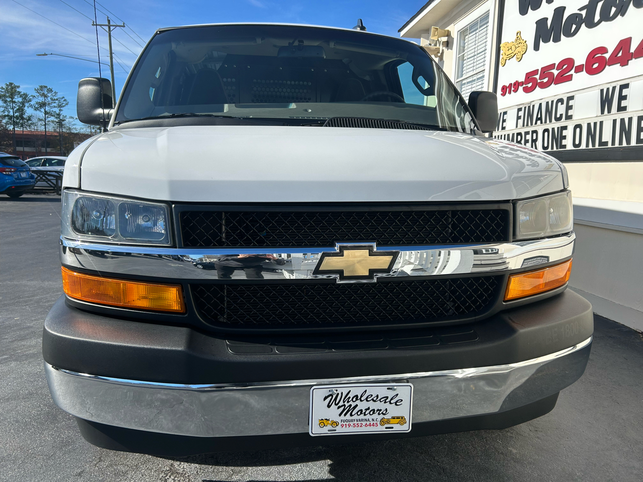 Chevrolet Express Cargo Van RWD 2500 135" 2024