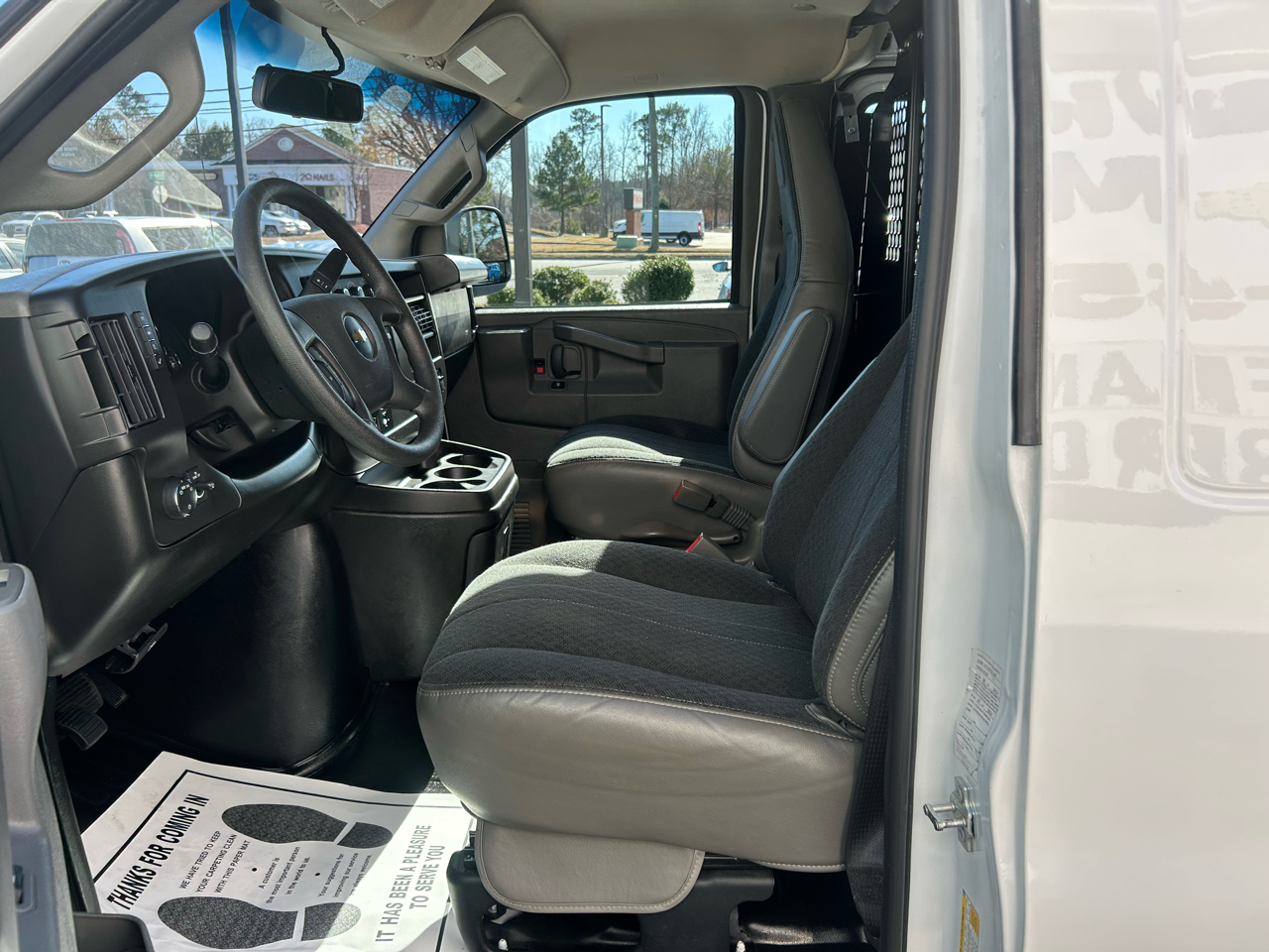 Chevrolet Express Cargo Van RWD 2500 135" 2024