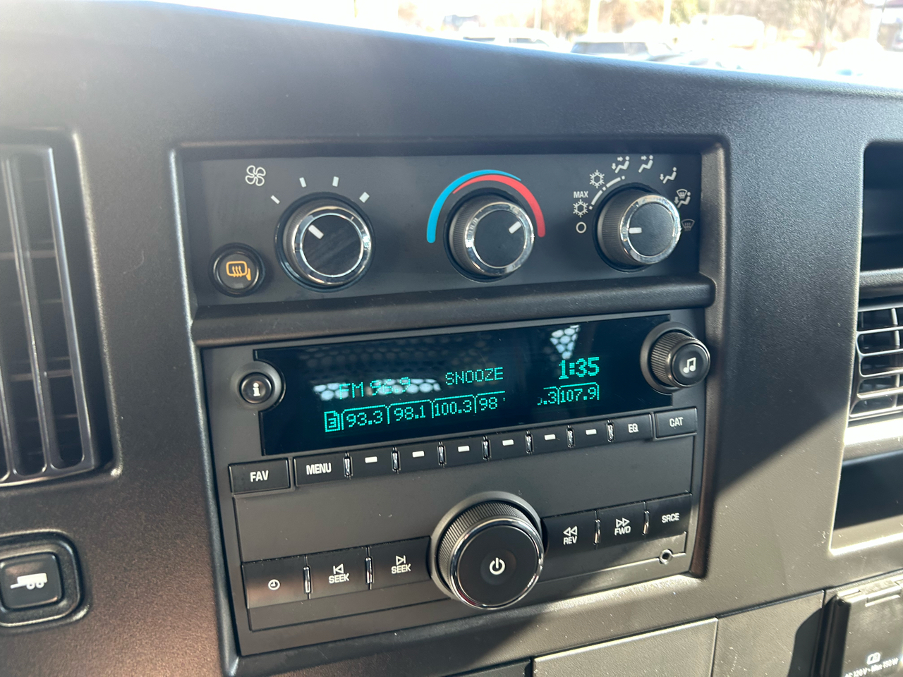 Chevrolet Express Cargo Van RWD 2500 135" 2024