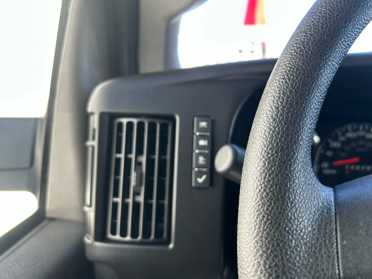 Chevrolet Express Cargo Van RWD 2500 135" 2024