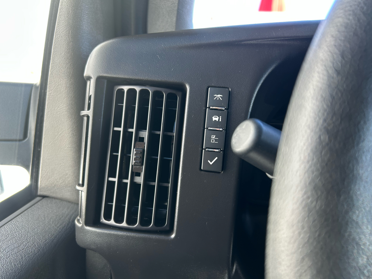 Chevrolet Express Cargo Van RWD 2500 135" 2024