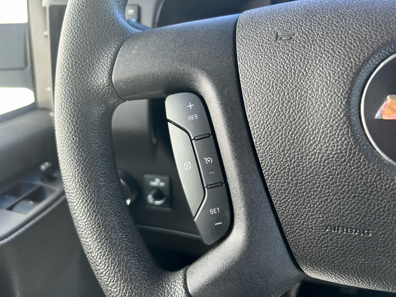 Chevrolet Express Cargo Van RWD 2500 135" 2024