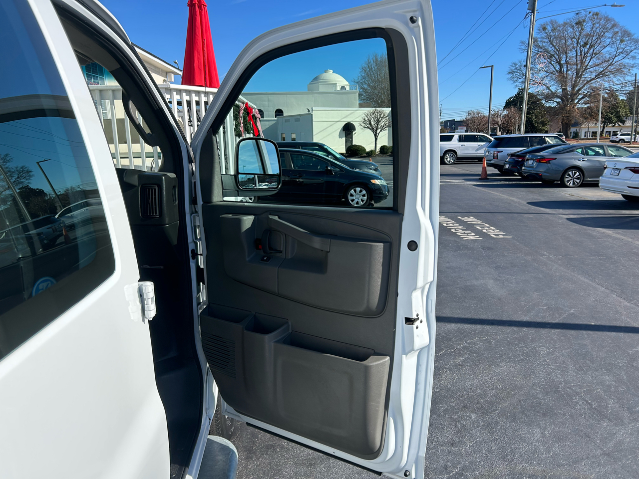 Chevrolet Express Cargo Van RWD 2500 135" 2024