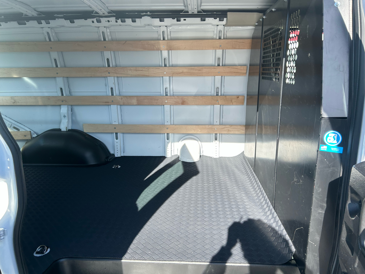 Chevrolet Express Cargo Van RWD 2500 135" 2024