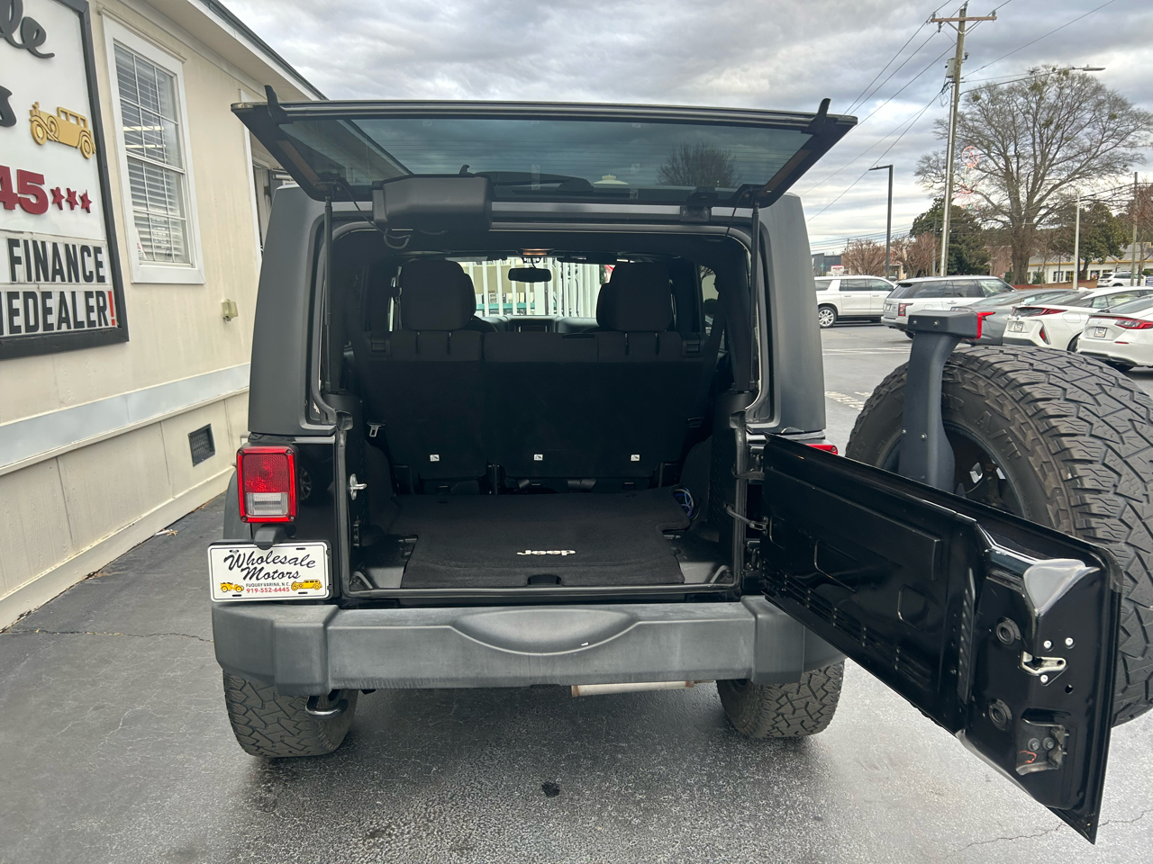 Jeep Wrangler Unlimited 4WD 4dr Sport 2015