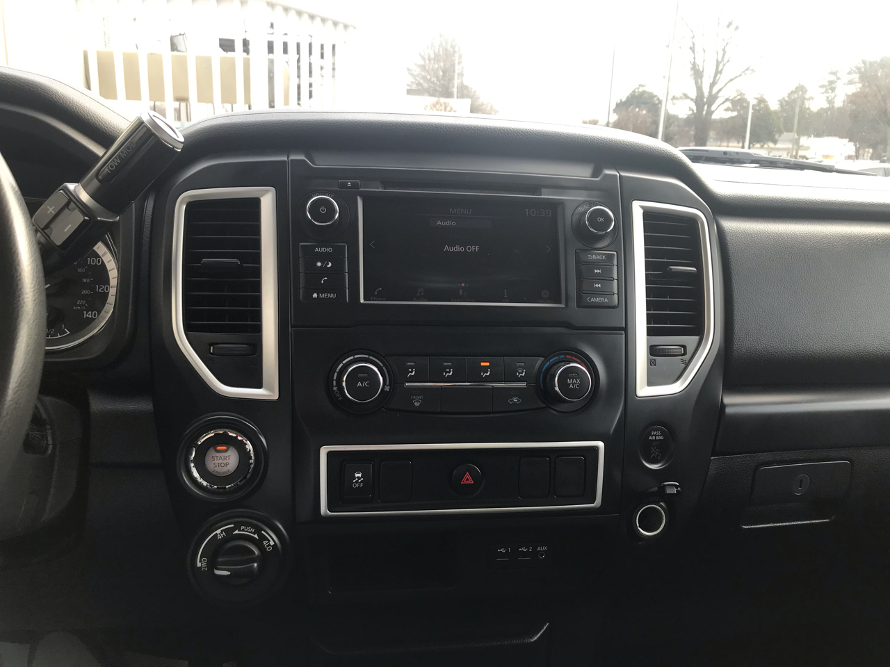 Nissan Titan 4x4 King Cab S 2019