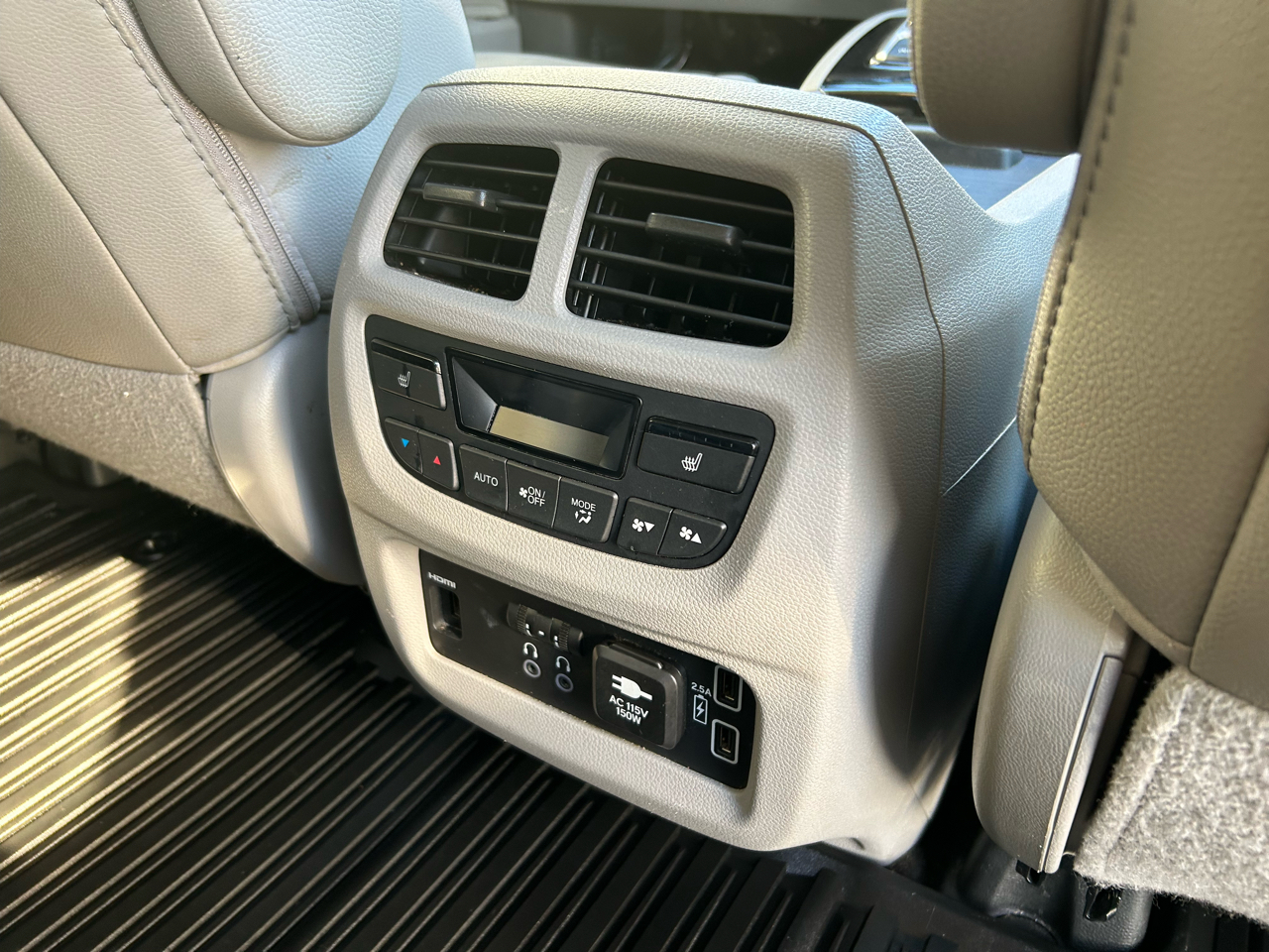 Honda Pilot Touring 7-Passenger AWD 2020